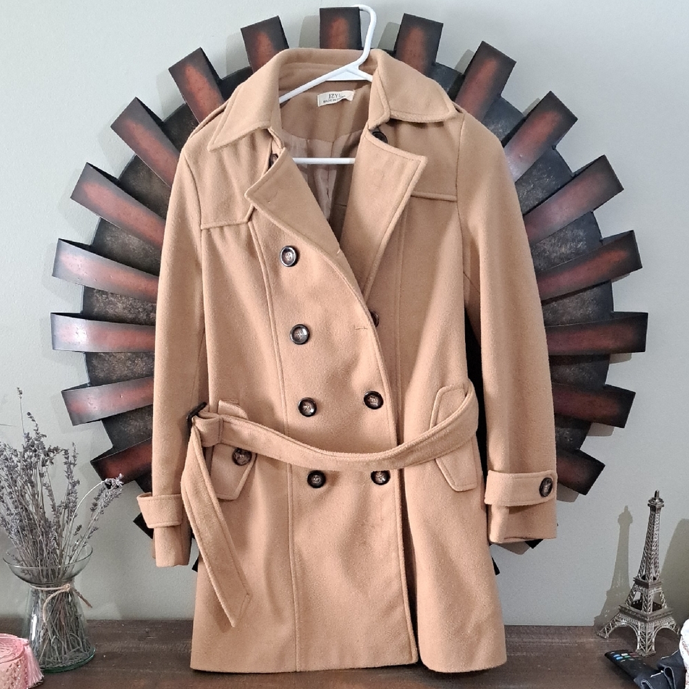 JZYL USED Tan Trench Coat with Belted Waist and Wide Lapels